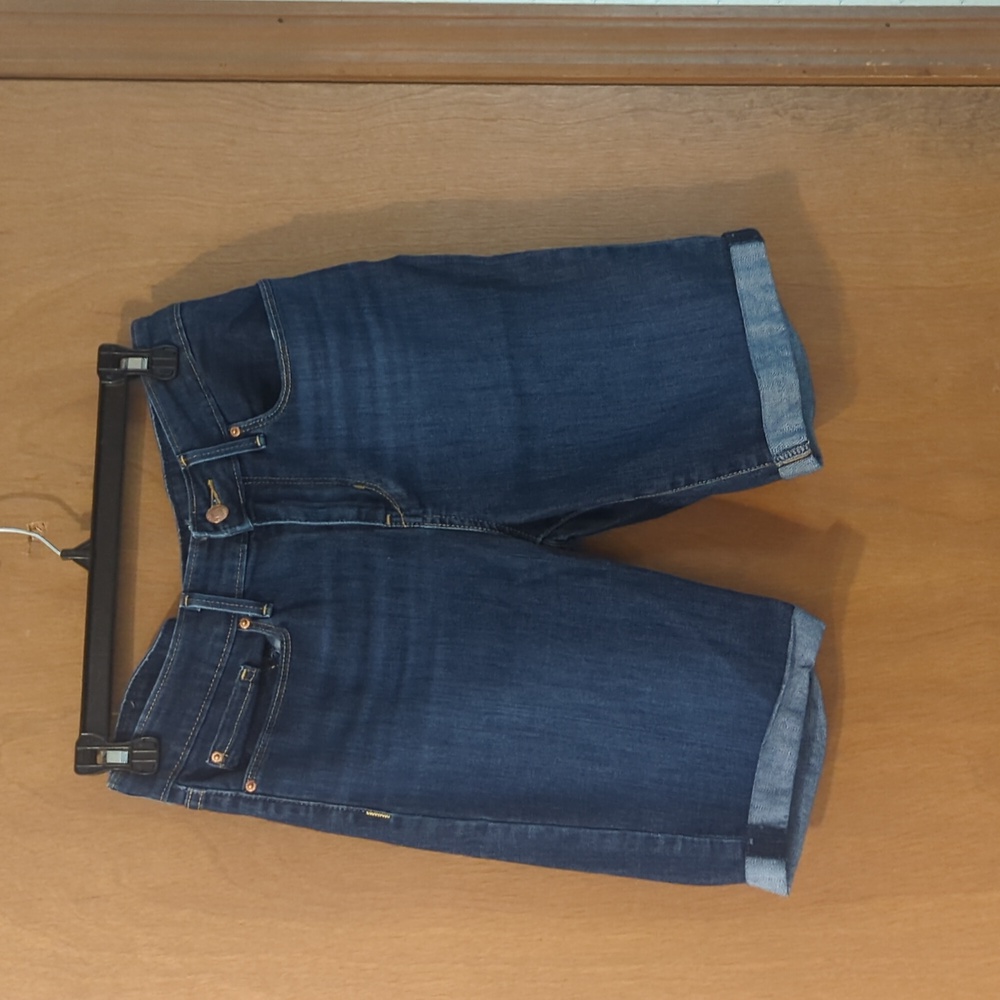 Levi signature Bermuda shorts